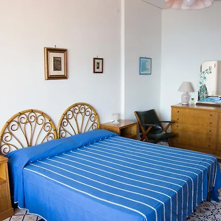 Bouganville & Sea Амальфі