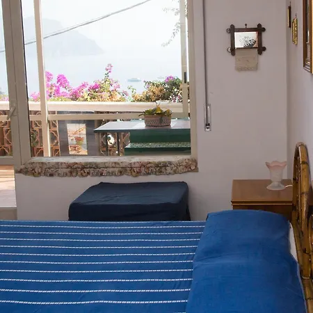 Bouganville & Sea * Амальфі